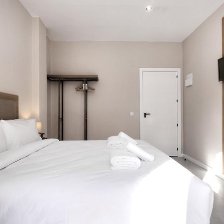 Hostal Puerta Almar Estepona Exterior foto