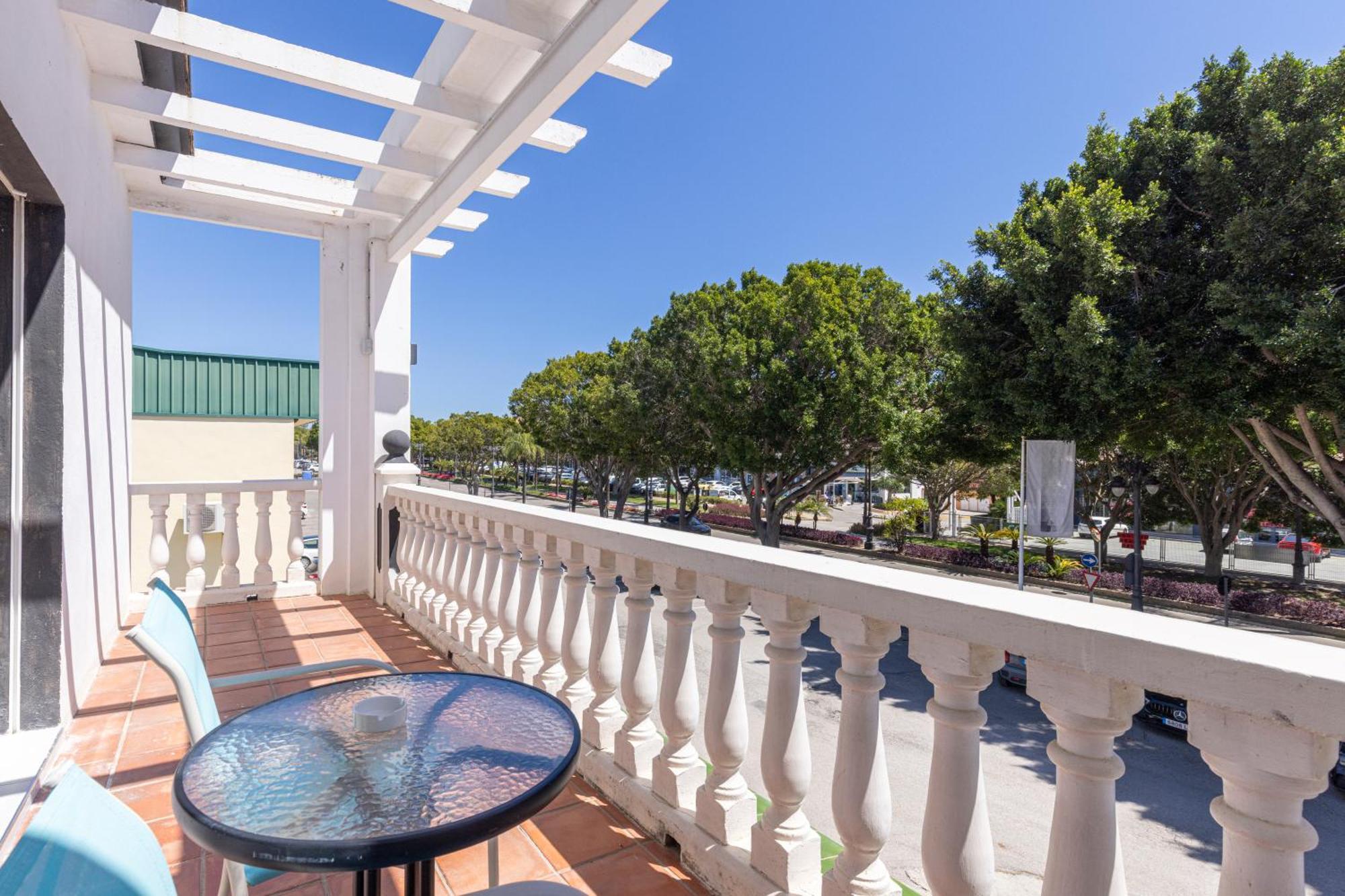 Hostal Puerta Almar Estepona Exterior foto
