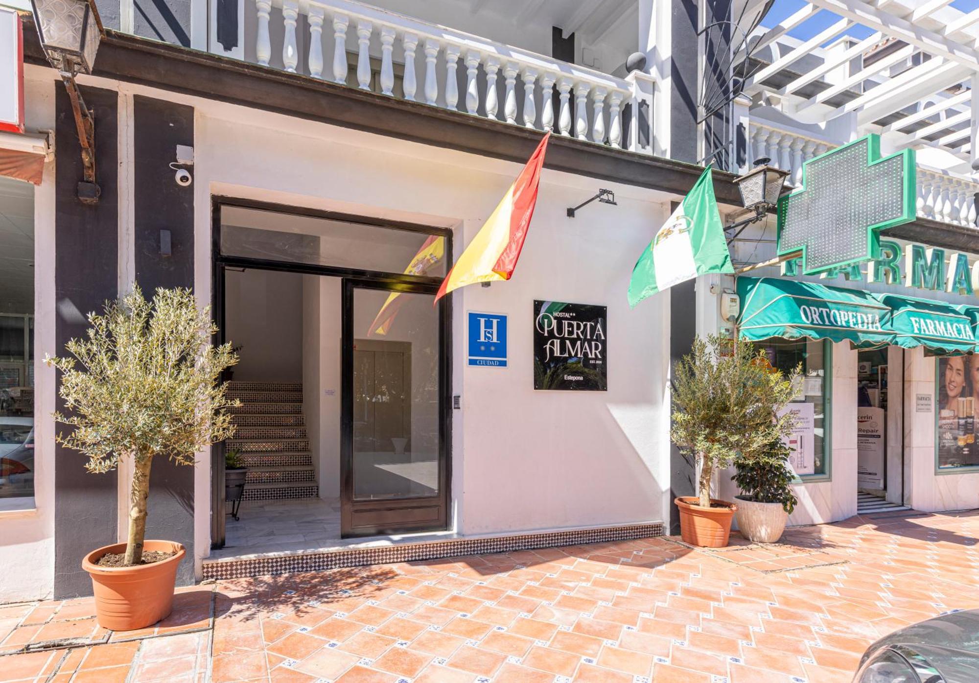 Hostal Puerta Almar Estepona Exterior foto